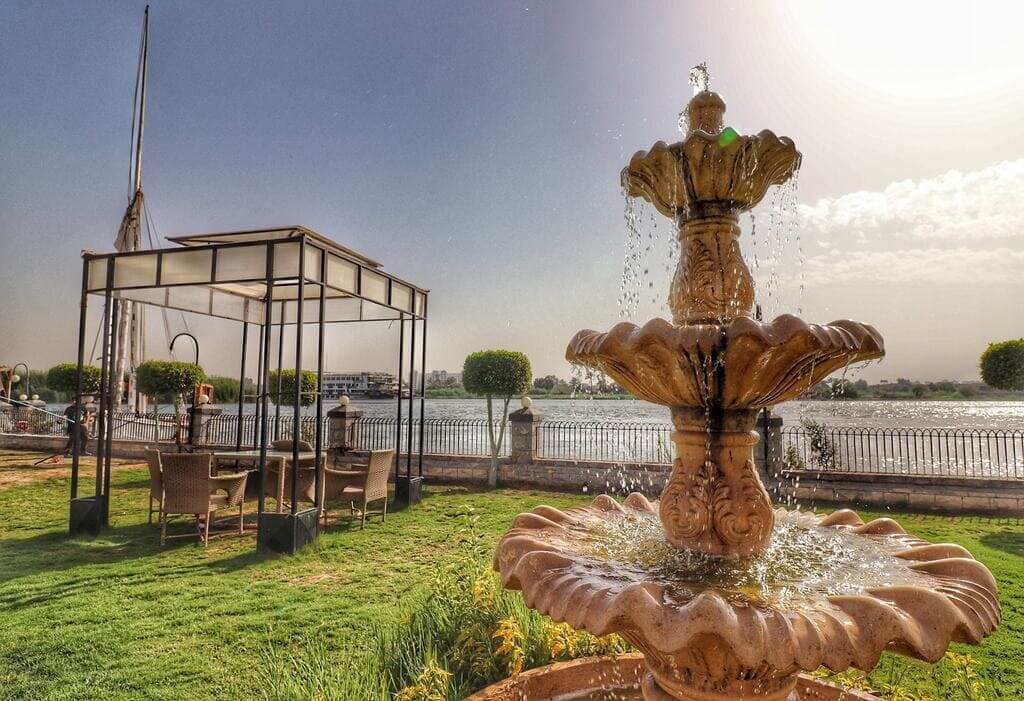 أفضل اماكن بها حمامات سباحة بالمعادي على النيل